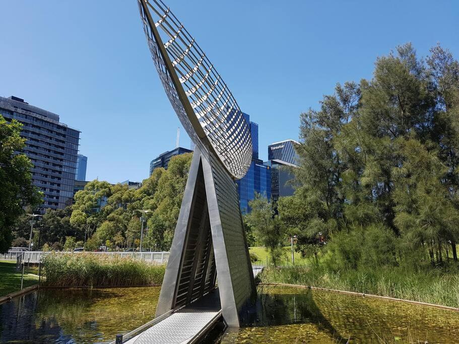 Melbourne Docklands Riverside Views Exterior photo